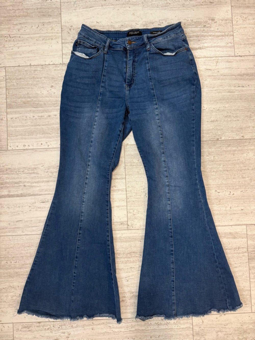 Women’s Judy Blue Super Flare Jeans 16W High Rise Stretch Medium Wash Raw Hem